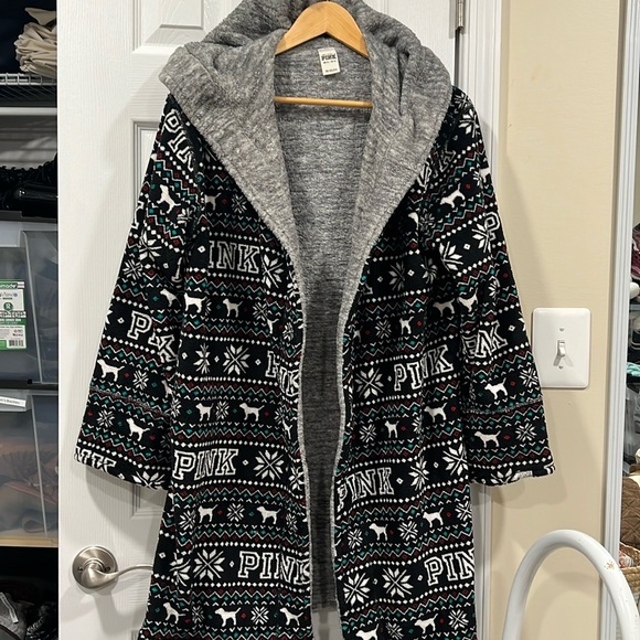 PINK Victoria's Secret Other - PINK Victoria's Secret Warm Plush Robe